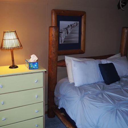 Bayside Cottage - Remodeled And Great Location! Frankfort Exterior foto